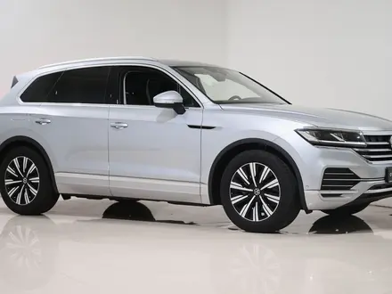 Volkswagen Touareg 2022 года за 26 100 000 тг. в Алматы – фото 2