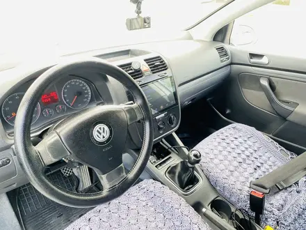 Volkswagen Golf 2006 года за 2 600 000 тг. в Атырау – фото 2