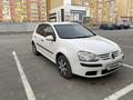 Volkswagen Golf 2006 годаfor2 600 000 тг. в Атырау – фото 6