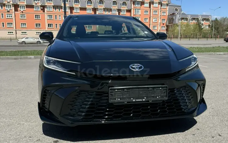 Toyota Camry 2024 года за 16 950 000 тг. в Астана