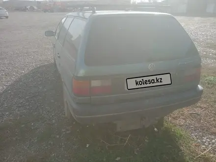 Volkswagen Passat 1990 года за 600 000 тг. в Семей – фото 4