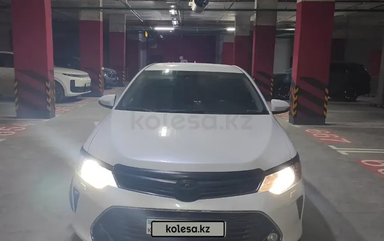 Toyota Camry 2015 годаfor10 500 000 тг. в Алматы