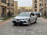 Toyota Camry 2023 года за 16 500 000 тг. в Туркестан – фото 2