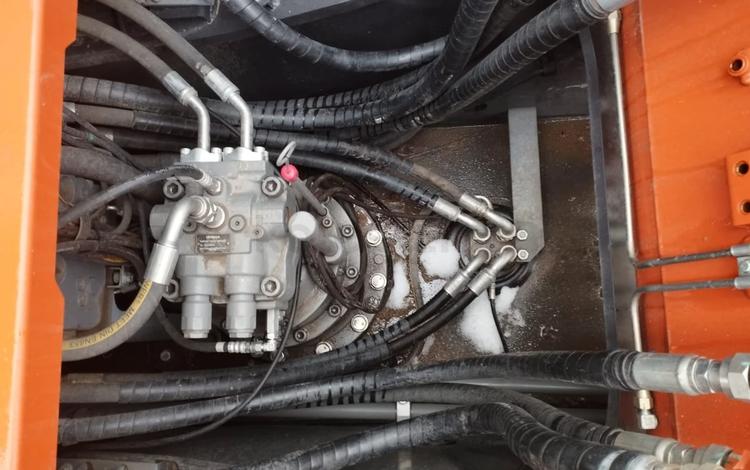 Hitachi ZX200-5A 2025 г.