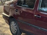 Volkswagen Jetta 1993 года за 600 000 тг. в Атырау – фото 4