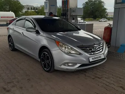 Hyundai Sonata 2010 годаүшін5 800 000 тг. в Актобе – фото 2