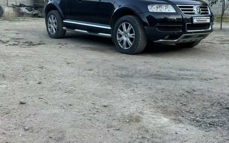 Volkswagen Touareg 2005 годаүшін5 500 000 тг. в Алматы