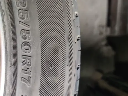 Комплект шин Bridgestone 225 50 R17 за 150 000 тг. в Алматы – фото 3