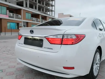Lexus ES 300h 2014 года за 9 300 000 тг. в Жанаозен – фото 4