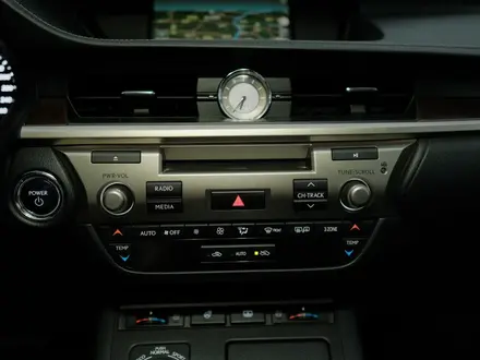 Lexus ES 300h 2014 года за 9 300 000 тг. в Жанаозен – фото 17