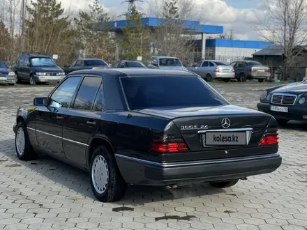 Mercedes-Benz E 300 1992 года за 3 300 000 тг. в Лисаковск – фото 2