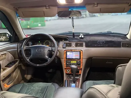 Toyota Camry 1998 года за 3 900 000 тг. в Алматы – фото 10