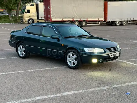 Toyota Camry 1998 года за 3 900 000 тг. в Алматы