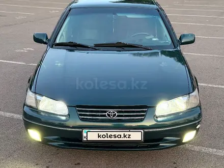 Toyota Camry 1998 года за 3 900 000 тг. в Алматы – фото 7