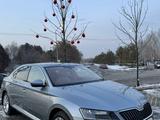 Skoda Superb 2019 года за 13 200 000 тг. в Алматы – фото 5