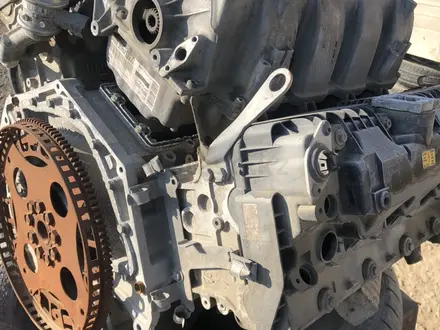 Двигатель на БМВ обьем 4, 4 за 200 000 тг. в Атырау