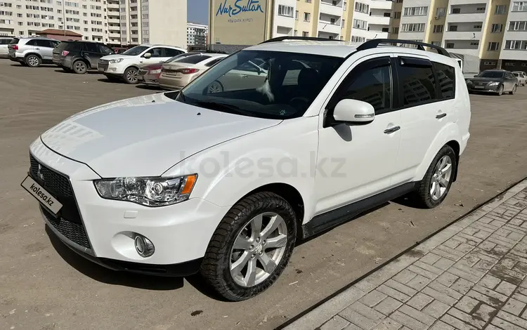 Mitsubishi Outlander 2012 годаүшін7 150 000 тг. в Караганда