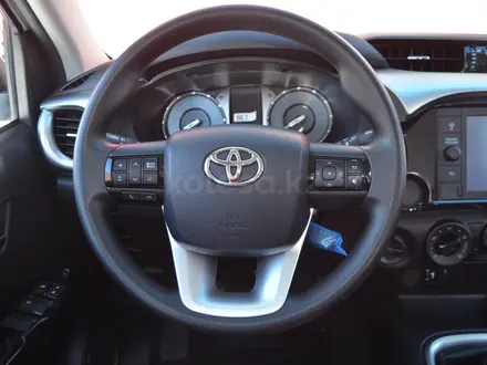 Toyota Hilux 2022 года за 19 800 000 тг. в Актобе – фото 12