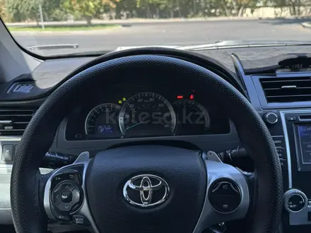 Toyota Camry 2013 года за 7 400 000 тг. в Шымкент – фото 12