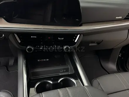 Chevrolet Tahoe 2026 года за 51 990 000 тг. в Алматы – фото 25