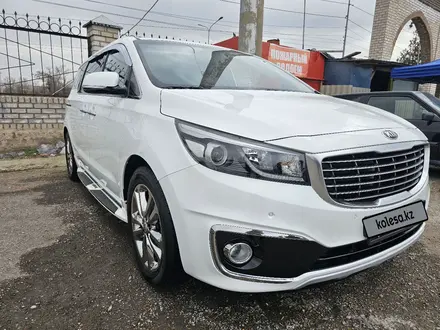 Kia Carnival 2016 года за 11 300 000 тг. в Шымкент – фото 10