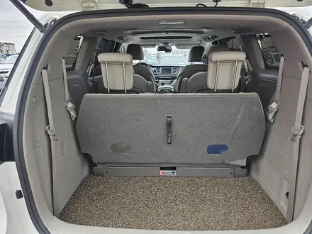 Kia Carnival 2016 года за 11 300 000 тг. в Шымкент – фото 22