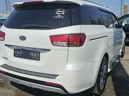 Kia Carnival 2016 года за 11 300 000 тг. в Шымкент – фото 5