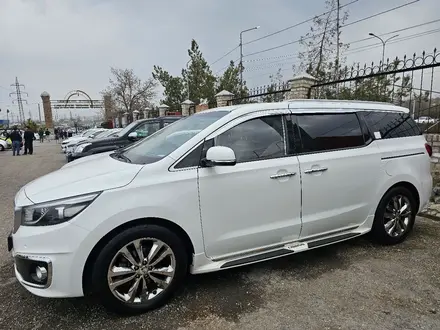Kia Carnival 2016 года за 11 300 000 тг. в Шымкент – фото 9