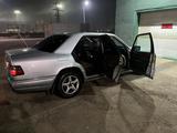 Mercedes-Benz E 220 1995 года за 2 300 000 тг. в Жезказган – фото 2