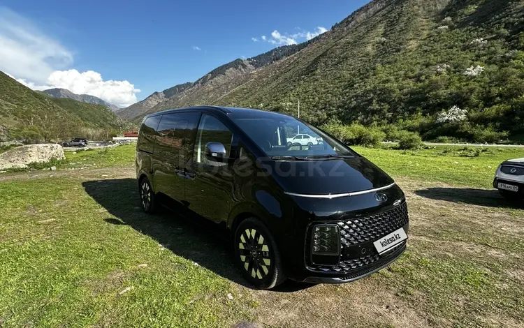 Hyundai Staria 2024 года за 22 000 000 тг. в Алматы