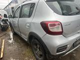 Renault Sandero Stepway 2015 года за 1 200 000 тг. в Уральск – фото 4