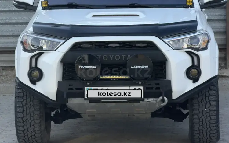 Toyota 4Runner 2019 года за 28 000 000 тг. в Актау
