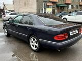 Mercedes-Benz E 230 1997 года за 2 300 000 тг. в Астана – фото 4