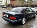 Mercedes-Benz E 230 1997 года за 2 300 000 тг. в Астана – фото 3