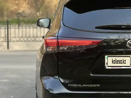 Toyota Highlander 2021 года за 32 000 000 тг. в Алматы – фото 13