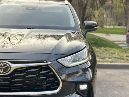 Toyota Highlander 2021 года за 32 000 000 тг. в Алматы – фото 11