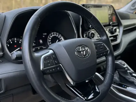 Toyota Highlander 2021 года за 32 000 000 тг. в Алматы – фото 24