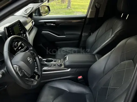 Toyota Highlander 2021 года за 32 000 000 тг. в Алматы – фото 23
