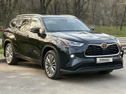 Toyota Highlander 2021 года за 32 000 000 тг. в Алматы
