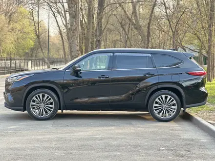 Toyota Highlander 2021 года за 32 000 000 тг. в Алматы – фото 5