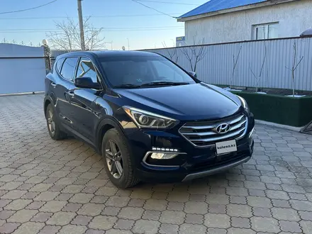 Hyundai Santa Fe 2017 года за 7 700 000 тг. в Атырау