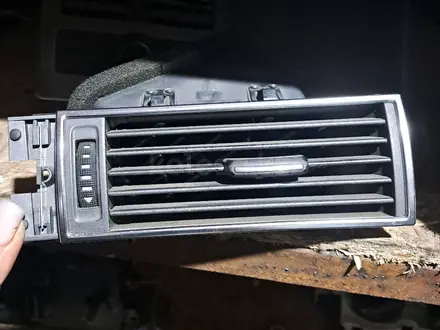 Дефлектор обдува Ауди А6С6 за 1 500 тг. в Караганда – фото 2