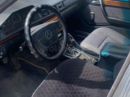 Mercedes-Benz E 200 1993 года за 1 000 000 тг. в Павлодар