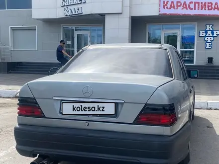 Mercedes-Benz E 200 1993 года за 1 000 000 тг. в Павлодар – фото 4