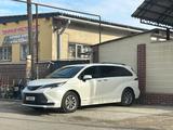 Toyota Sienna 2021 года за 26 000 000 тг. в Астана