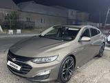 Chevrolet Malibu 2022 года за 9 500 000 тг. в Шымкент – фото 2