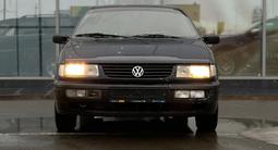 Volkswagen Passat 1994 года за 1 800 000 тг. в Уральск – фото 2