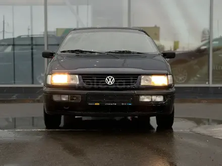 Volkswagen Passat 1994 годаүшін2 400 000 тг. в Уральск – фото 2