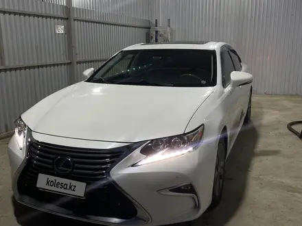 Lexus ES 300h 2014 года за 9 700 000 тг. в Актау – фото 2