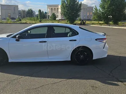 Toyota Camry 2020 года за 12 500 000 тг. в Уральск – фото 20